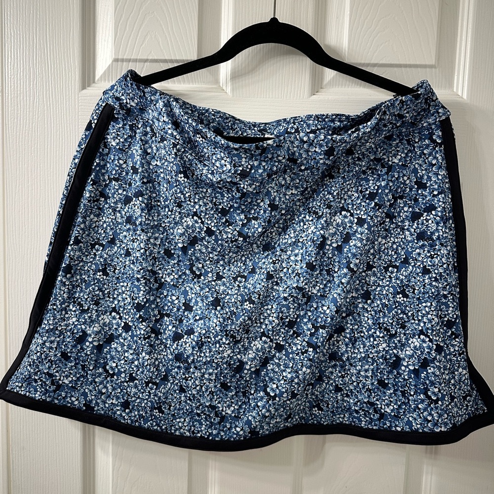 Tuckernuck Navy and White Floral A-Line Skirt